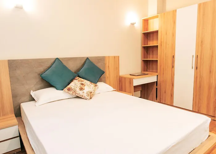 2bhk Serviced At Heart Of Apartamento *