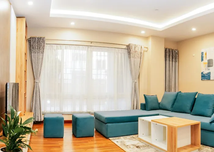 Apartamento 2bhk Serviced At Heart Of *