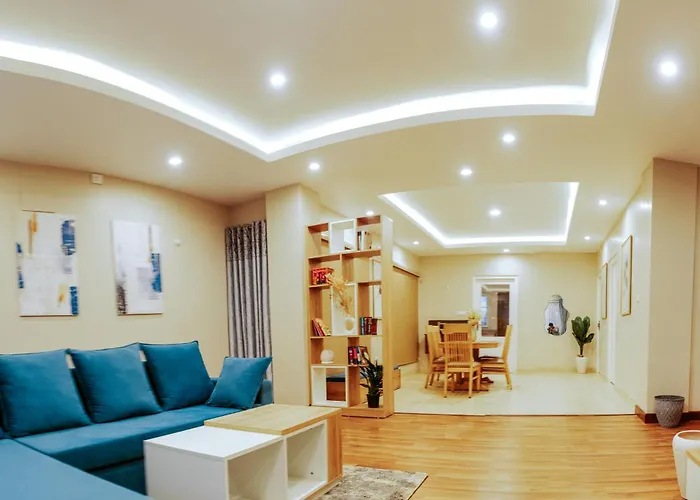 2bhk Serviced At Heart Of Apartamento